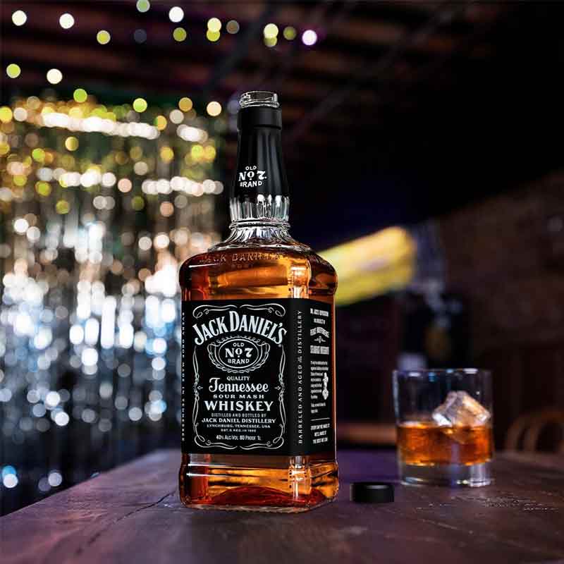 Coffret Jack Daniel's N°7 et sa serviette - 70cl - 40°